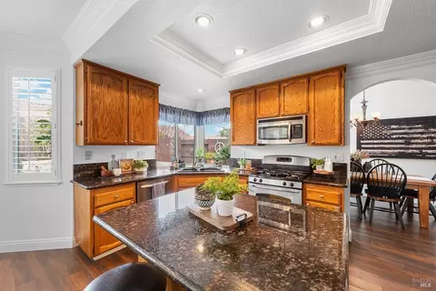 Kitchen - 812 Wethersfield Dr, Vacaville, CA 95688 photo 2 of 10