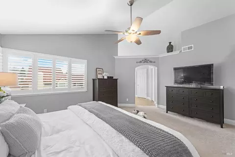 Bedroom - 812 Wethersfield Dr, Vacaville, CA 95688 photo 5 of 10