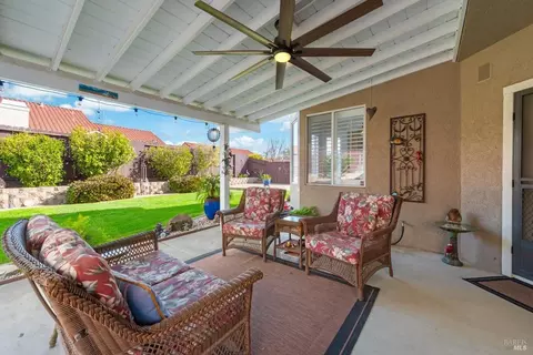 Exterior - 812 Wethersfield Dr, Vacaville, CA 95688 photo 10 of 22