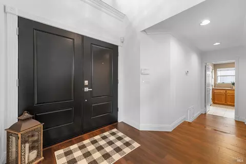Entry Way - 812 Wethersfield Dr, Vacaville, CA 95688 photo 1 of 3