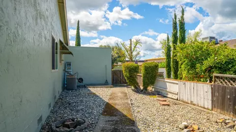 97 Sequoia Dr, Vacaville, CA 95687 photo 42