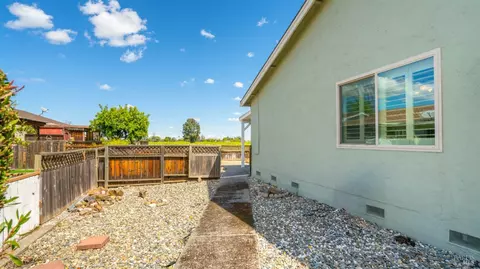 97 Sequoia Dr, Vacaville, CA 95687 photo 43