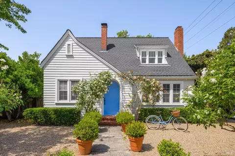 331 1st St, Healdsburg, CA 95448