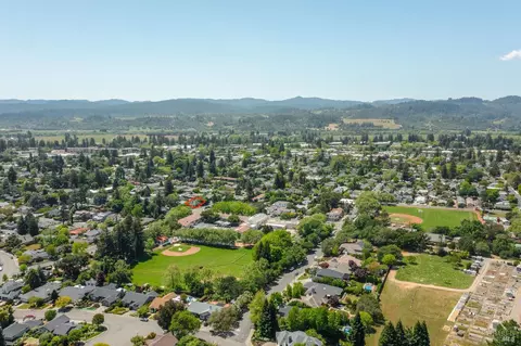 331 1st St, Healdsburg, CA 95448 photo 34