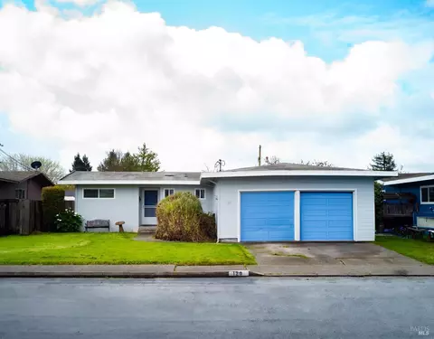 120 Arlington Dr, Petaluma, CA 94952