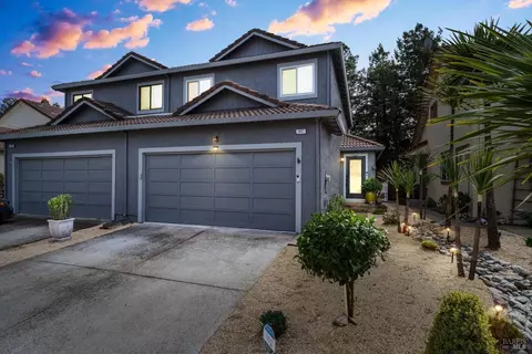 147 Francis Cir, Rohnert Park, CA 94928