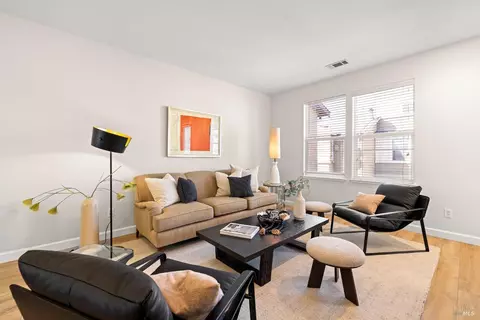 Living - 845 Citation Ct, Napa, CA 94559 photo 4 of 5