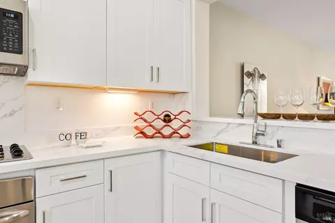 Kitchen - 845 Citation Ct, Napa, CA 94559 photo 8 of 8