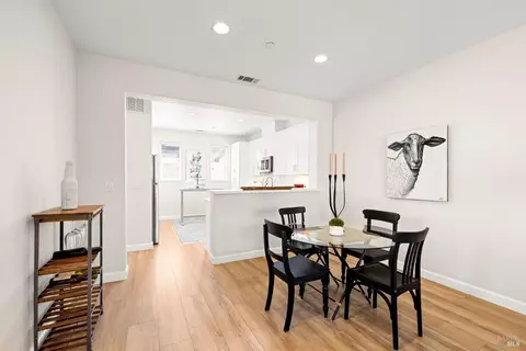 Dining - 845 Citation Ct, Napa, CA 94559 photo 1 of 3
