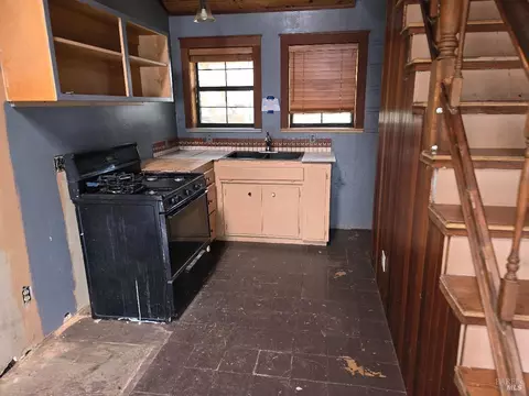 10625 Hearst Willits Rd, Willits, CA 95490 photo 4