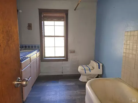 10625 Hearst Willits Rd, Willits, CA 95490 photo 9