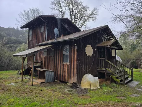 10625 Hearst Willits Rd, Willits, CA 95490 photo 2