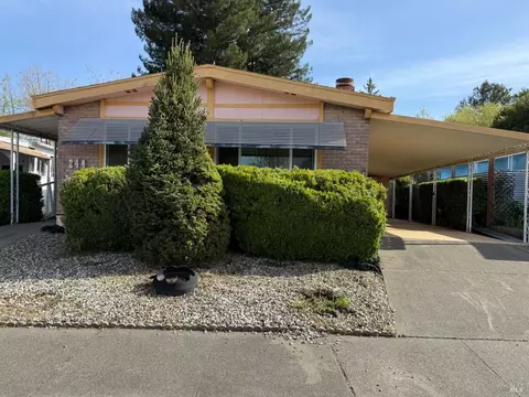 244 Arboleda Dr, Santa Rosa, CA 95401