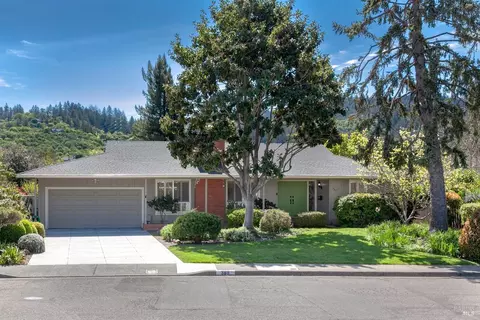 389 Mockingbird Cir, Santa Rosa, CA 95409
