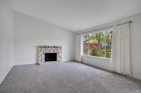 170 Wren Ct, Vallejo, CA 94591 photo 3