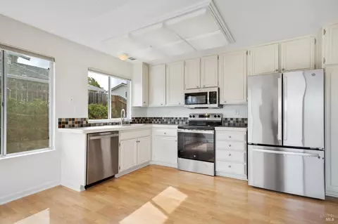 170 Wren Ct, Vallejo, CA 94591 photo 11