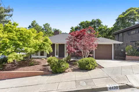 4430 Reinhardt Dr, Oakland, CA 94619