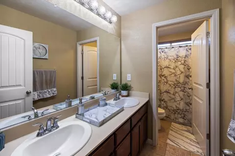 Bath - 1937 Moosup Ct, Fairfield, CA 94533 photo 7 of 7