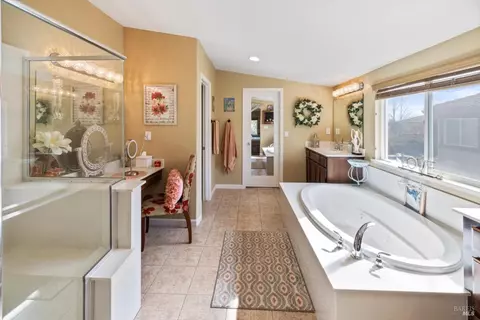 Bath - 1937 Moosup Ct, Fairfield, CA 94533 photo 2 of 7