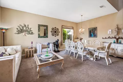 Dining - 1937 Moosup Ct, Fairfield, CA 94533 photo 1 of 4