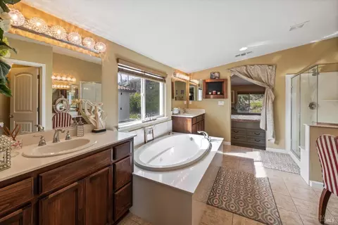 Bath - 1937 Moosup Ct, Fairfield, CA 94533 photo 6 of 7