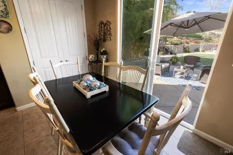Dining - 1937 Moosup Ct, Fairfield, CA 94533 photo 4 of 4