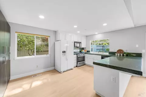 342 Dumbarton Dr, Vacaville, CA 95687 photo 10