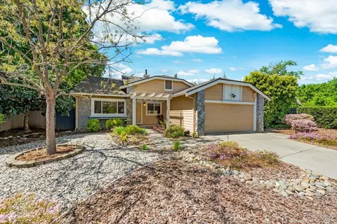 342 Dumbarton Dr, Vacaville, CA 95687
