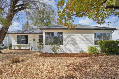 2716 Laurel St, Napa, CA 94558 photo 2