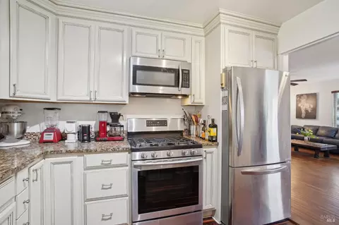 2716 Laurel St, Napa, CA 94558 photo 10