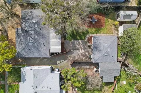 2716 Laurel St, Napa, CA 94558 photo 32