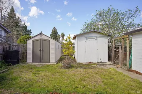 2716 Laurel St, Napa, CA 94558 photo 22