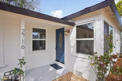 2716 Laurel St, Napa, CA 94558 photo 3