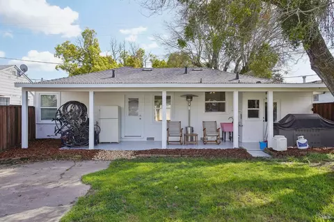 2716 Laurel St, Napa, CA 94558 photo 17