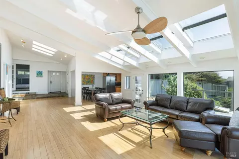 Living - 6175 Highway 1, Bodega Bay, CA 94923 photo 6 of 7