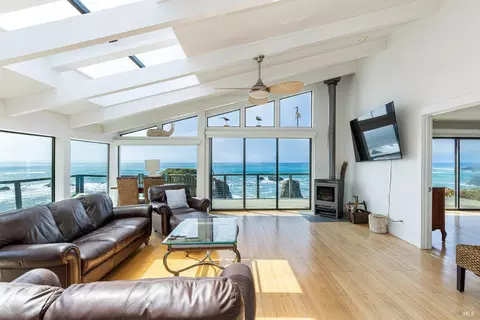 Living - 6175 Highway 1, Bodega Bay, CA 94923 photo 3 of 7