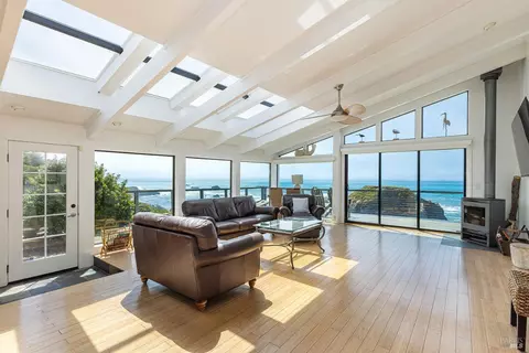 Living - 6175 Highway 1, Bodega Bay, CA 94923 photo 2 of 7