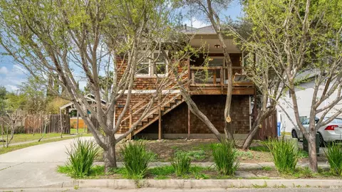 444 Taylor St, Napa, CA 94559