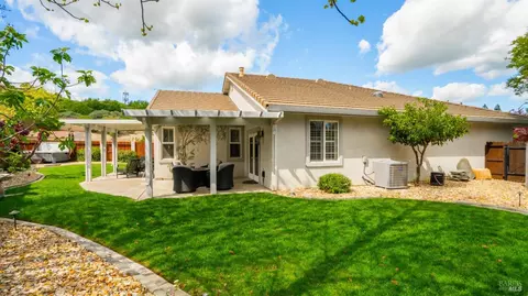 318 Glen Eagle Ct, Vacaville, CA 95688 photo 28