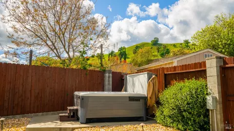 318 Glen Eagle Ct, Vacaville, CA 95688 photo 43
