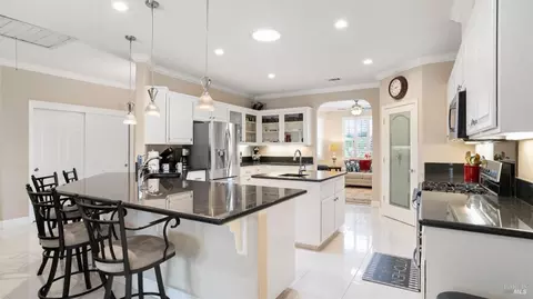 318 Glen Eagle Ct, Vacaville, CA 95688 photo 11