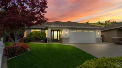 318 Glen Eagle Ct, Vacaville, CA 95688 photo 3