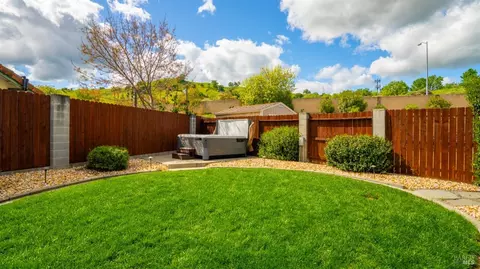 318 Glen Eagle Ct, Vacaville, CA 95688 photo 30