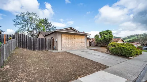 110 Fordham Cir, Vallejo, CA 94589 photo 4
