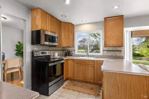 7903 Heather Ln, Vacaville, CA 95688 photo 13