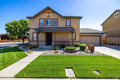 2090 Newcastle Dr, Vacaville, CA 95687