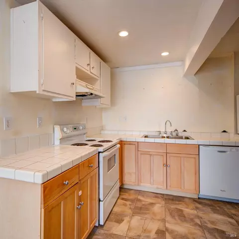 126 Florida St, Vallejo, CA 94590 photo 40