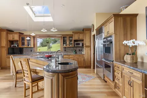 Kitchen - 685 Jonive Rd, Sebastopol, CA 95472 photo 2 of 6
