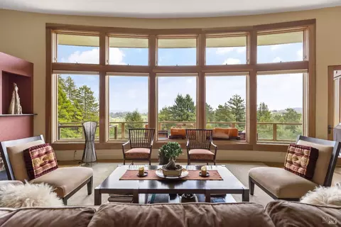 Living - 685 Jonive Rd, Sebastopol, CA 95472 photo 1 of 5