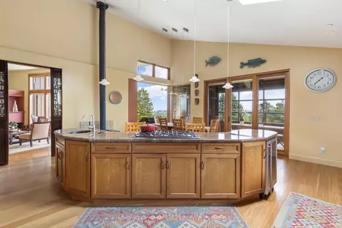 Kitchen - 685 Jonive Rd, Sebastopol, CA 95472 photo 4 of 6